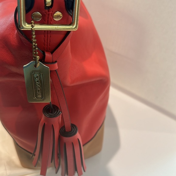 NWOT COACH Leather Colorblock Bleecker Bucket Crossbody/Shoulder Duffle Bag. - Picture 5 of 16